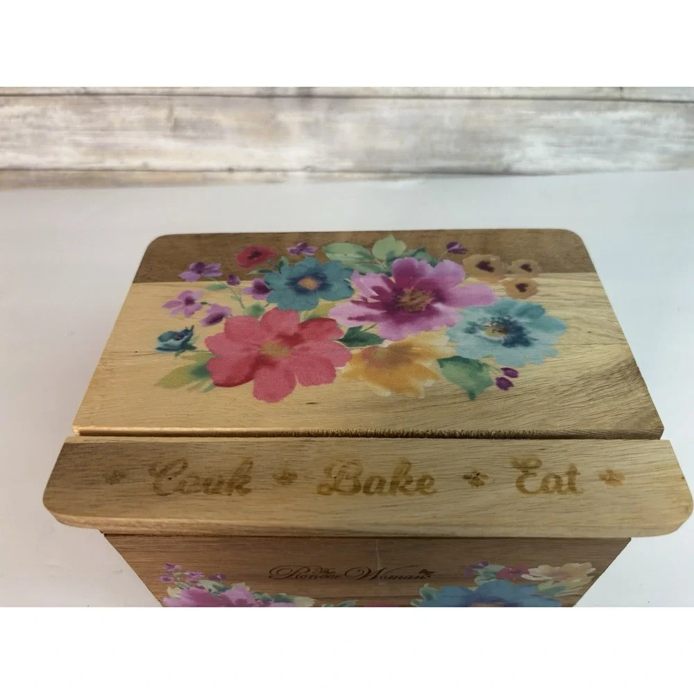 Pioneer Woman‎ Breezy Blossom Acacia Wood Recipe Card Box. Used.